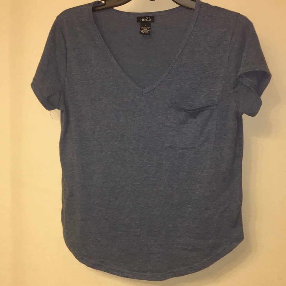 Rue 21 V-neck shirt